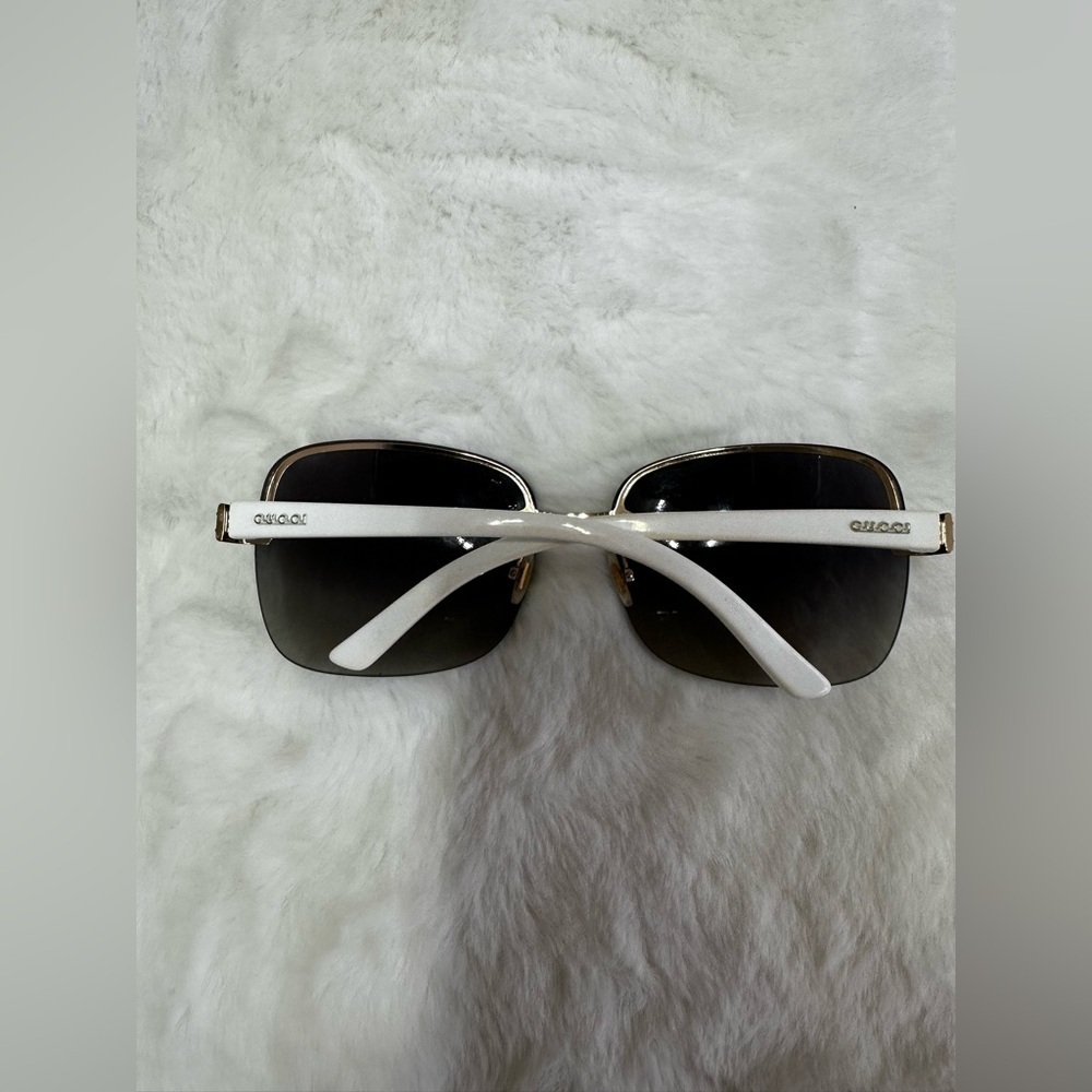 Gucci white and and red and green stone with gray lenses Sunglasses - Picture 3 of 8